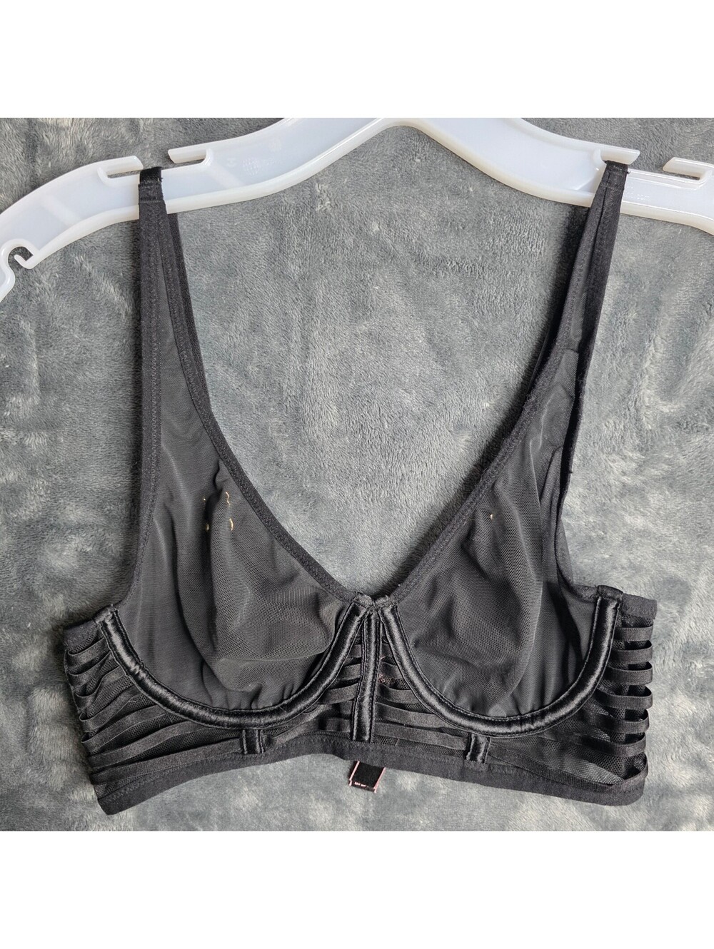 Victoria's Secret Size 32C Black Unlined Plunge Bra Ultra Sheer Wired Mesh